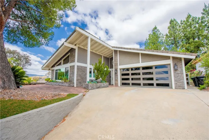 30393 Early Round Drive, Canyon Lake, California 92587