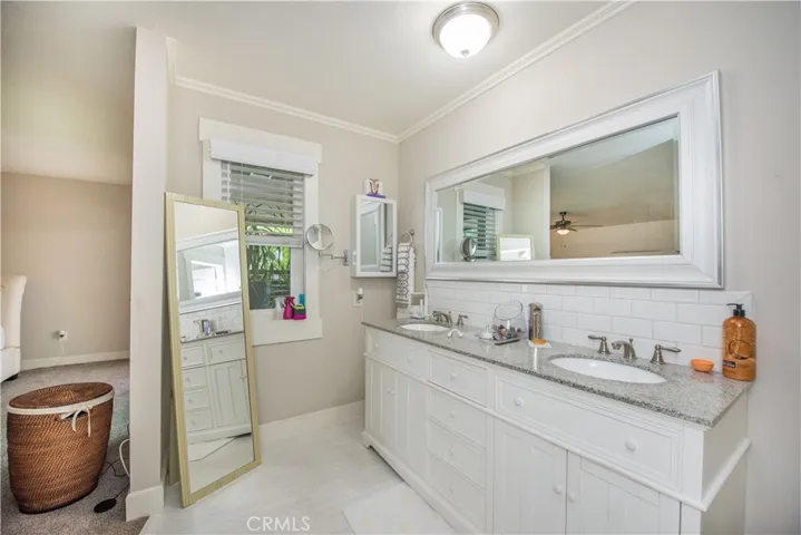 30393 Early Round Drive, Canyon Lake, California 92587