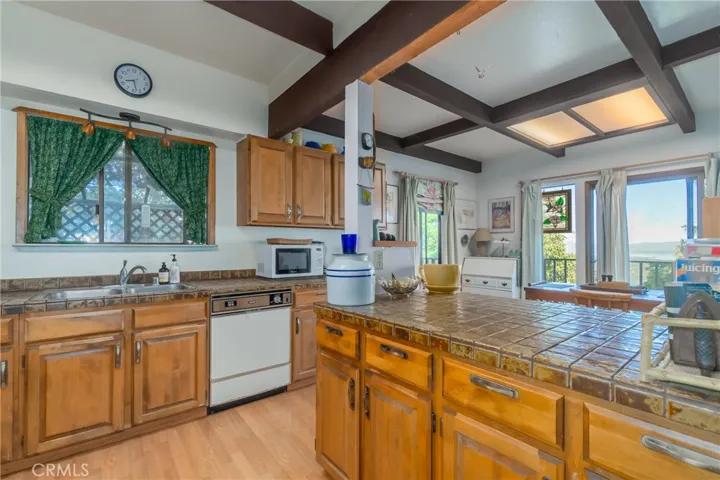 3065 Edgewood Drive, Kelseyville, California 95451