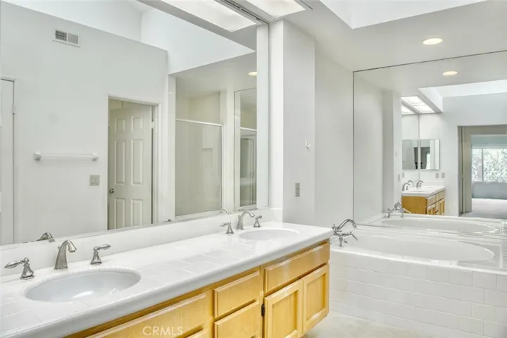 9 Sarena, Irvine, California 92612