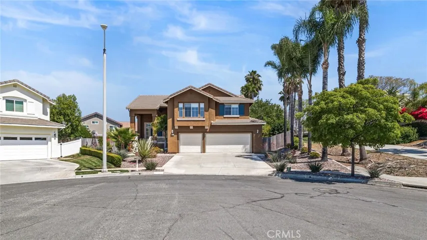 1137 Acapulco Circle, Corona, California 92882