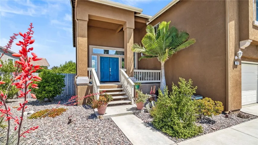 1137 Acapulco Circle, Corona, California 92882