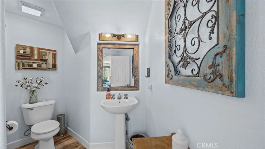 1137 Acapulco Circle, Corona, California 92882