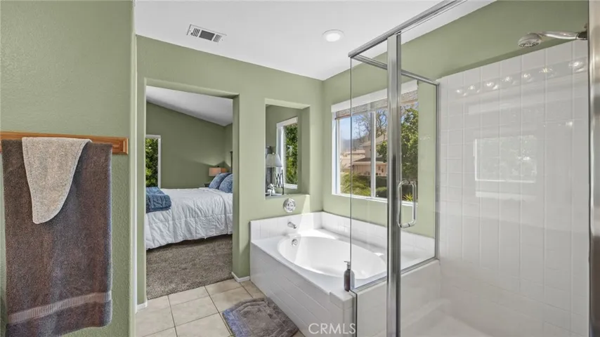 1137 Acapulco Circle, Corona, California 92882
