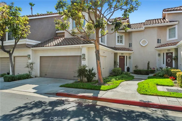 8015 E Sandstone Drive, Anaheim Hills, California 92808