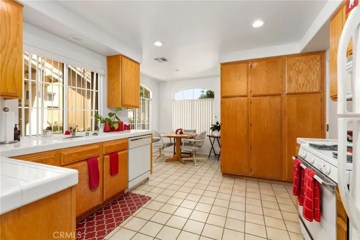 Kitchen with Nook