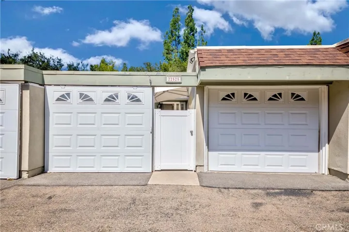 22525 Caminito Esteban 24, Laguna Hills, California 92653