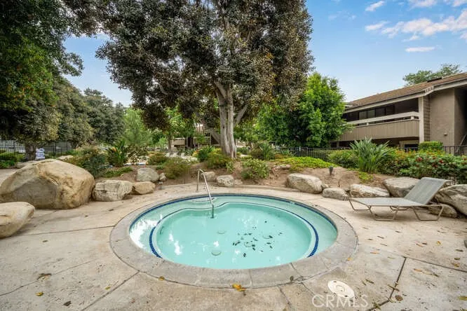 Association Spa and pool is not far from the unit.