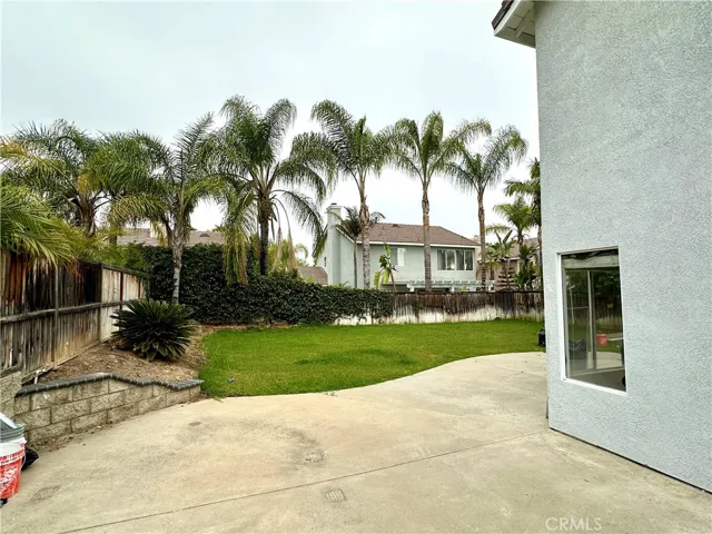 Large back yard and RV parking slot