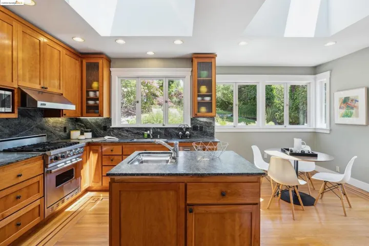 721 Hilldale Ave, Berkeley, California 94708