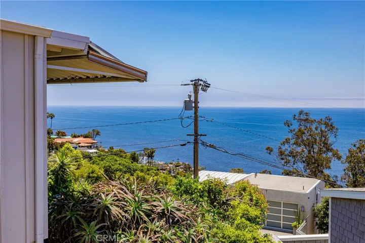 2260 Crestview Drive A, Laguna Beach, California 92651
