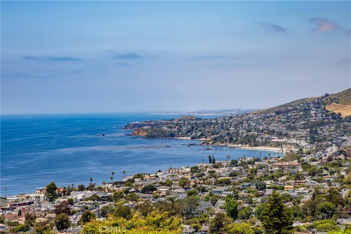 2260 Crestview Drive A, Laguna Beach, California 92651