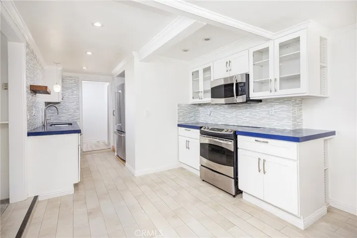 2260 Crestview Drive A, Laguna Beach, California 92651