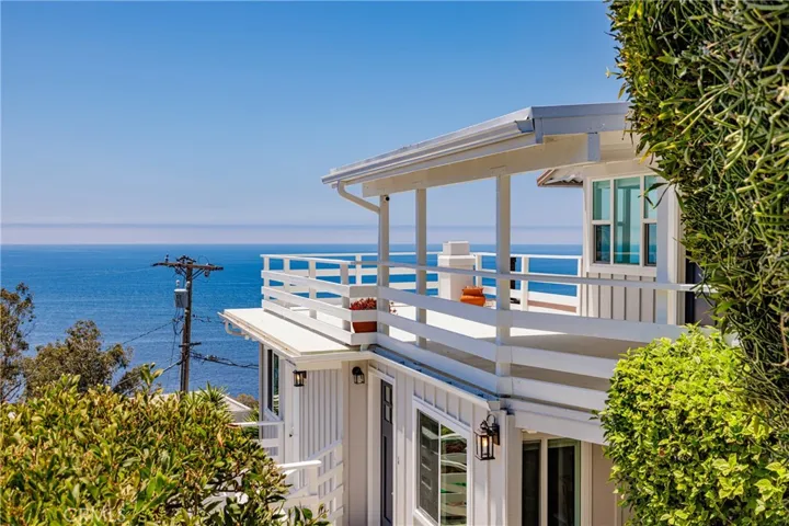 2260 Crestview Drive A, Laguna Beach, California 92651