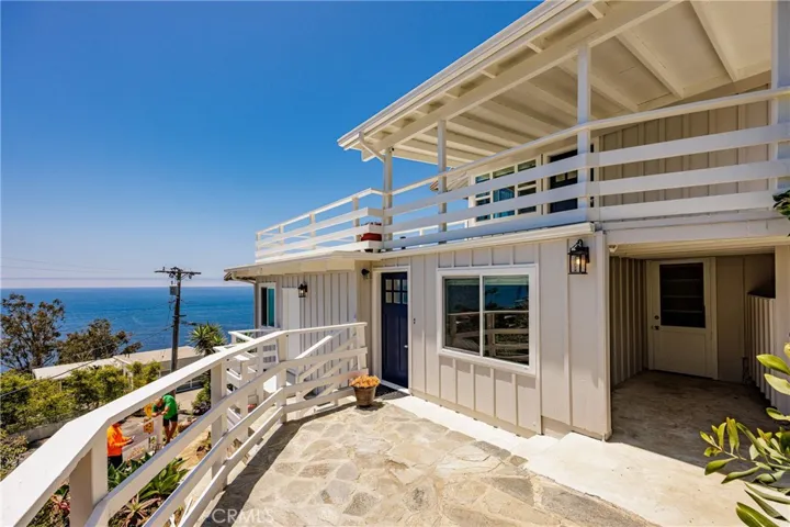 2260 Crestview Drive A, Laguna Beach, California 92651