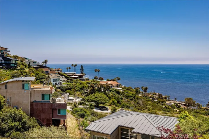 2260 Crestview Drive A, Laguna Beach, California 92651