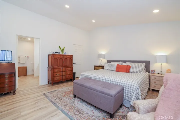 10651 Williamsburg Place, Whittier, California 90603