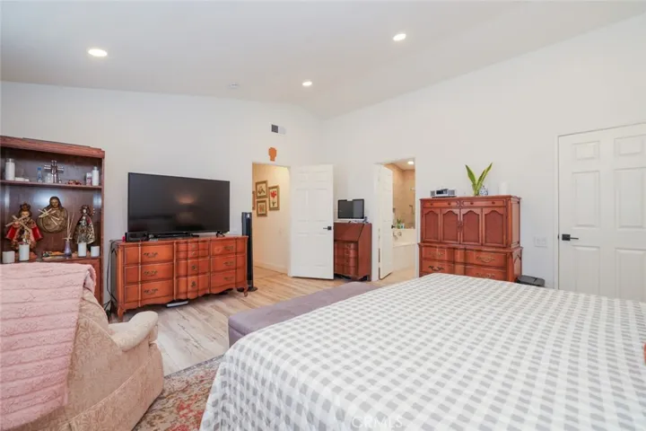 10651 Williamsburg Place, Whittier, California 90603