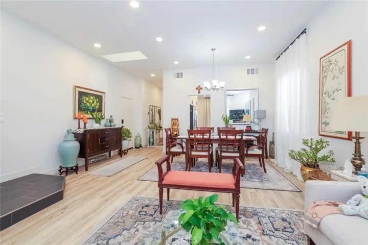 10651 Williamsburg Place, Whittier, California 90603