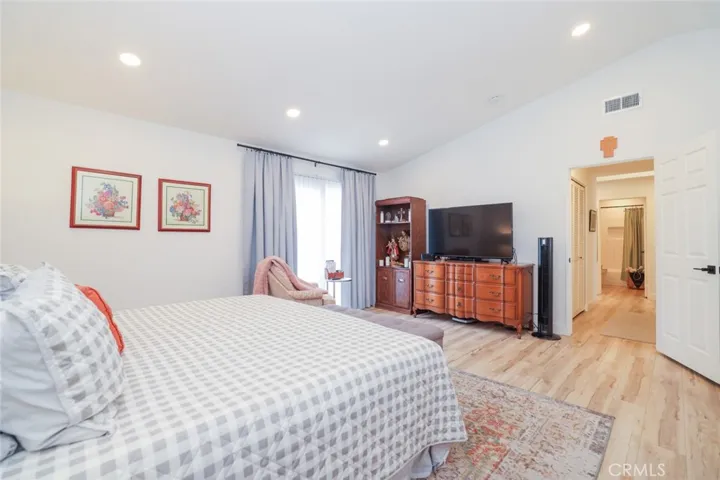 10651 Williamsburg Place, Whittier, California 90603
