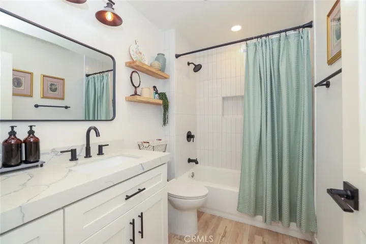 10651 Williamsburg Place, Whittier, California 90603
