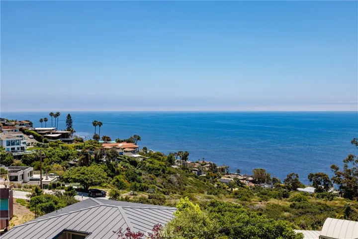 2260 Crestview Drive B, Laguna Beach, California 92651