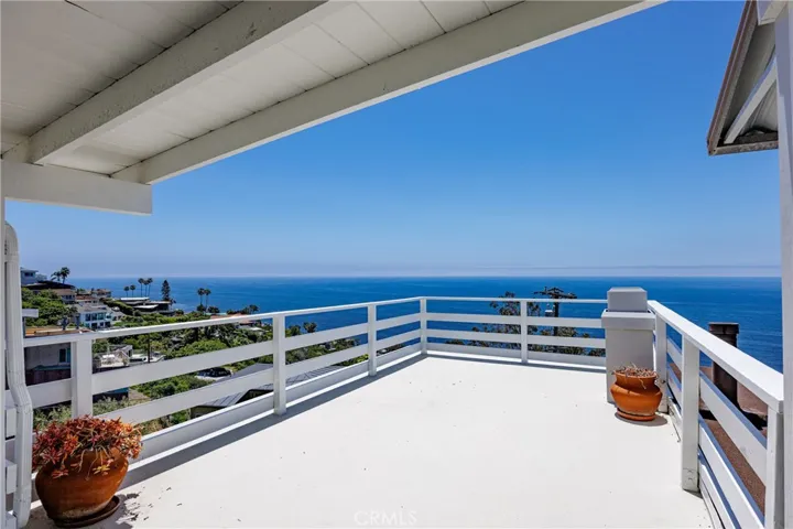 2260 Crestview Drive B, Laguna Beach, California 92651