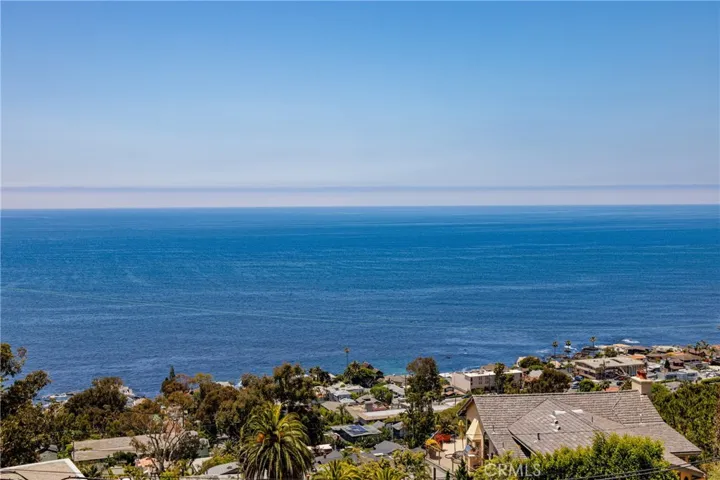 2260 Crestview Drive B, Laguna Beach, California 92651