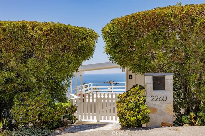 2260 Crestview Drive B, Laguna Beach, California 92651