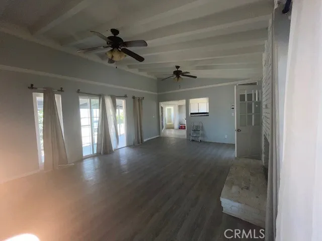 9561 Navajo Road, Apple Valley, California 92308