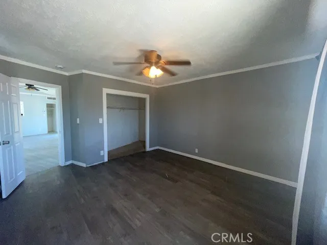 9561 Navajo Road, Apple Valley, California 92308
