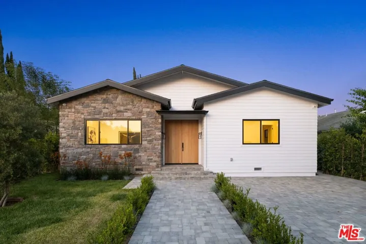 5716 Noble Avenue, Van Nuys, California 91411