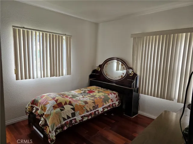 1330 S Longwood Avenue, Los Angeles, California 90019