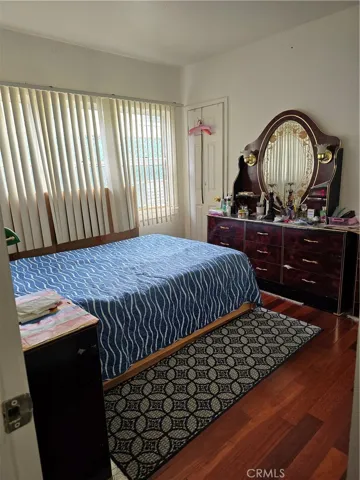 1330 S Longwood Avenue, Los Angeles, California 90019