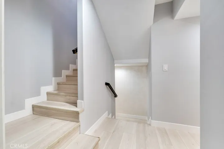 10659 Bloomfield Street, Toluca Lake, California 91602