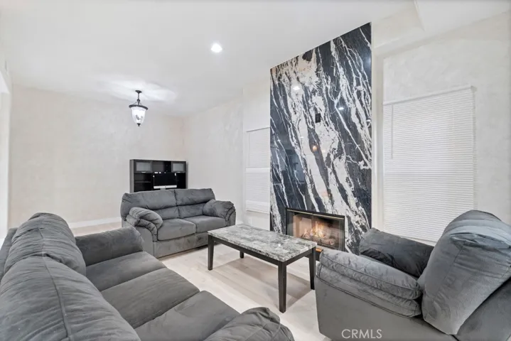 10659 Bloomfield Street, Toluca Lake, California 91602