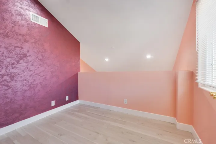 10659 Bloomfield Street, Toluca Lake, California 91602