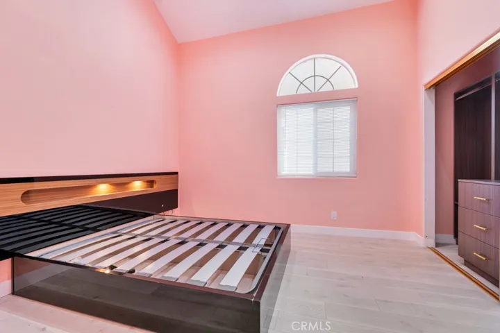 10659 Bloomfield Street, Toluca Lake, California 91602