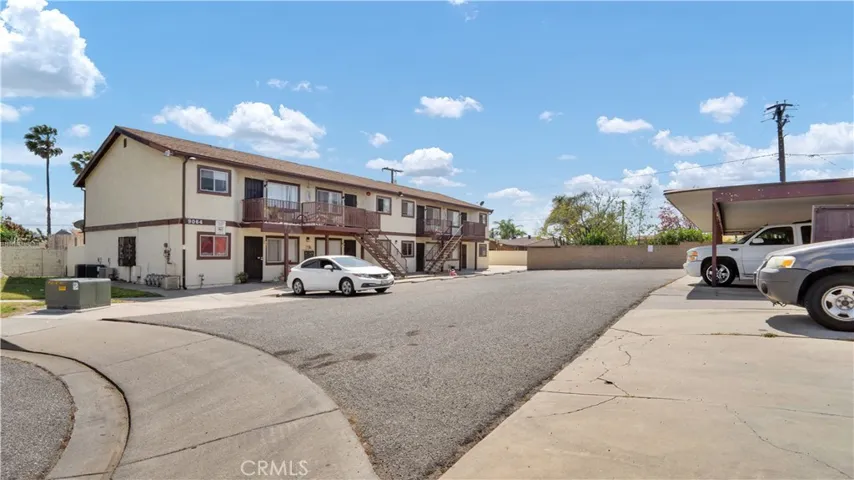 9064 Sewell Avenue, Fontana, California 92335