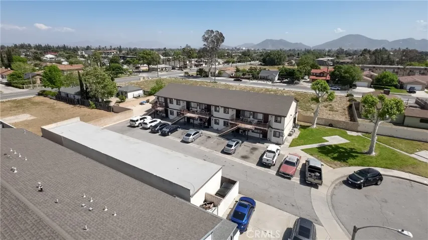 9075 Sewell Avenue, Fontana, California 92335