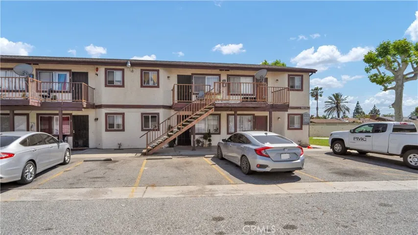 9075 Sewell Avenue, Fontana, California 92335