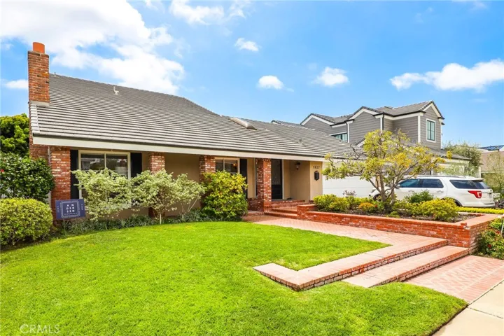 1827 Port Charles Place, Newport Beach, California 92660