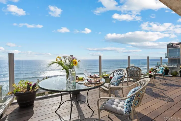 1046 48 Neptune Avenue, Encinitas, California 92024