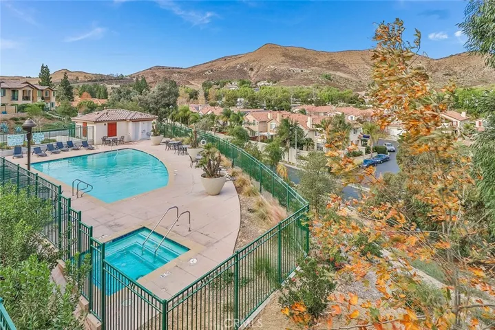 235 Morro Way 1, Simi Valley, California 93065