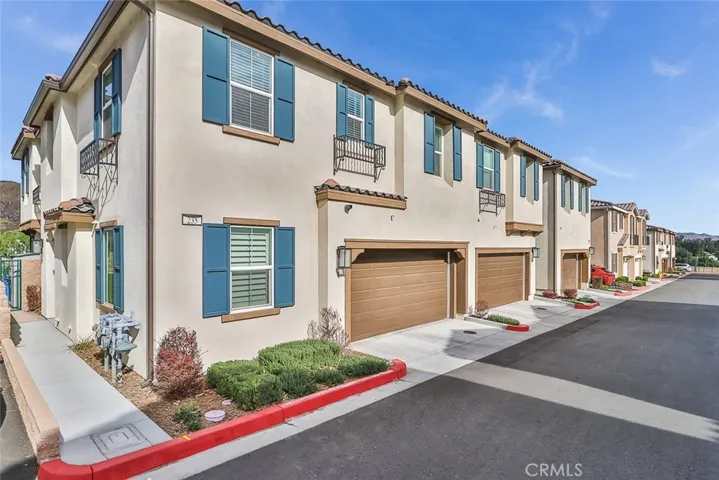 235 Morro Way 1, Simi Valley, California 93065