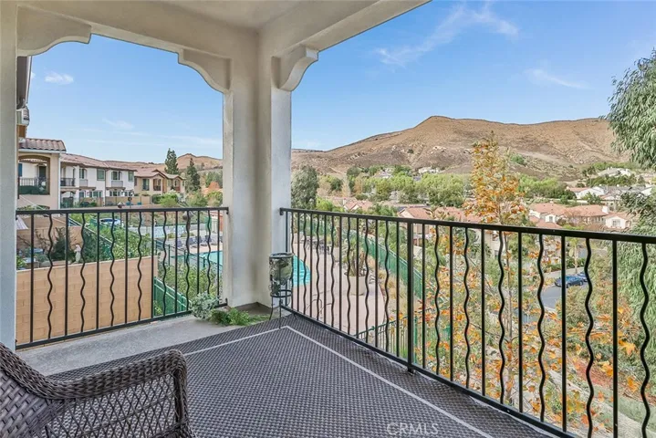 235 Morro Way 1, Simi Valley, California 93065