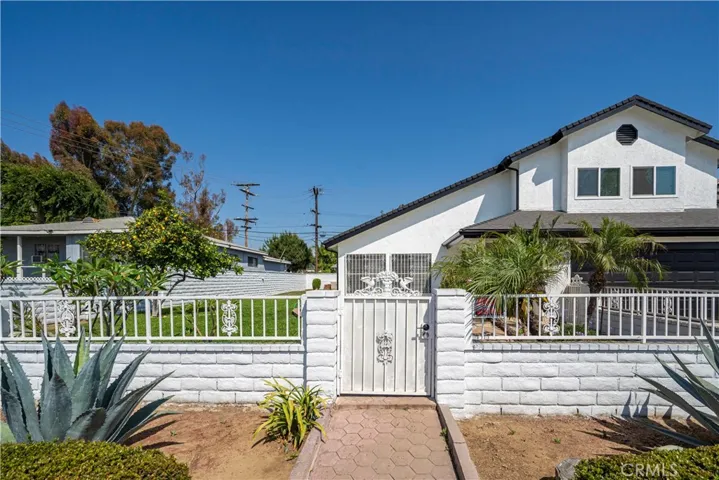 5808 Pioneer Boulevard, Whittier, California 90606