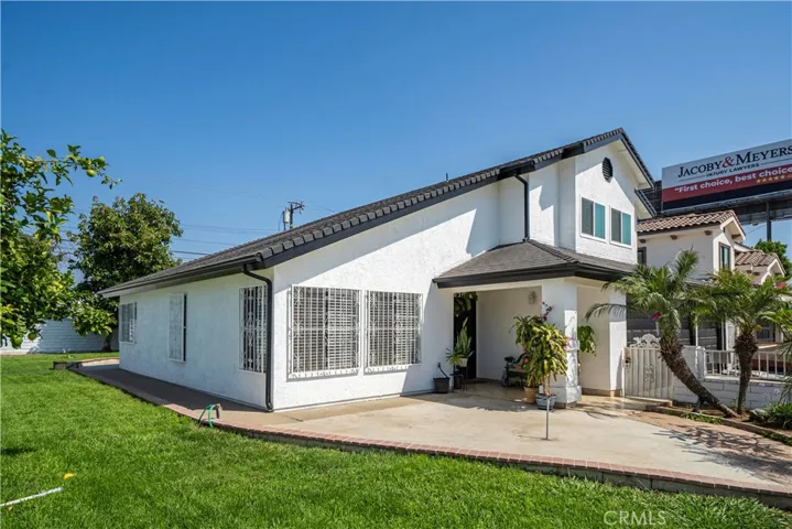 5808 Pioneer Boulevard, Whittier, California 90606