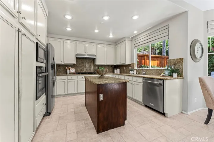 338 S San Vicente Lane, Anaheim Hills, California 92807
