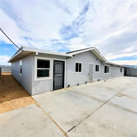 4343 Bagdad Hwy, 29 Palms, California 92277